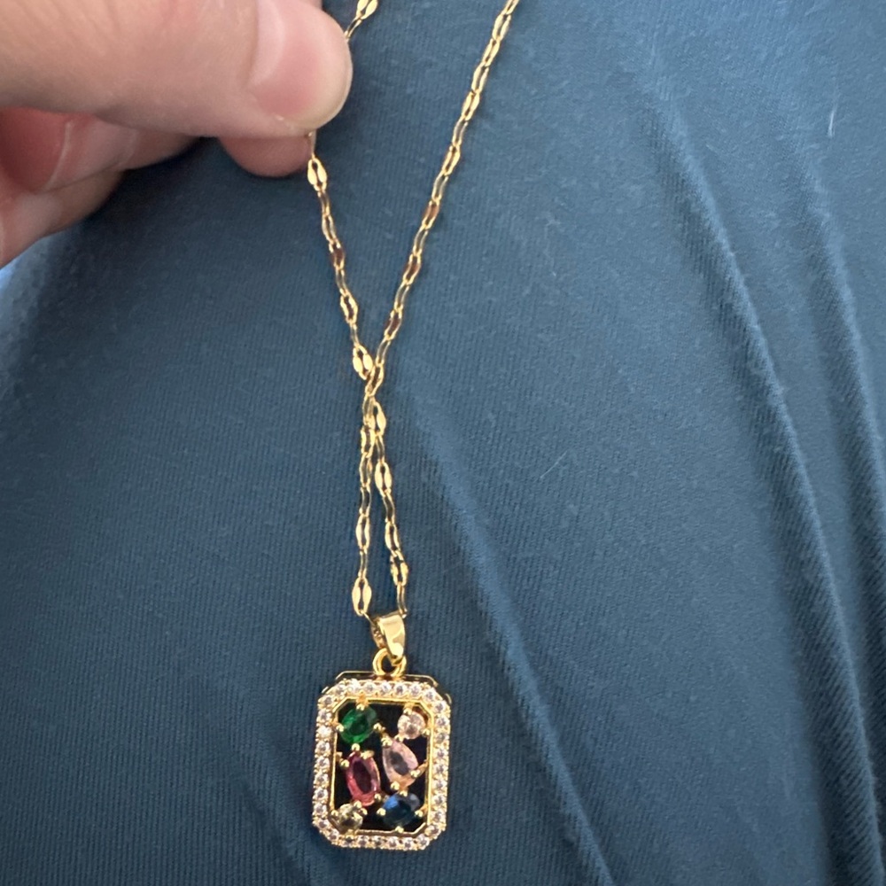 Elegant Gold Multicolor Pendant Necklace
